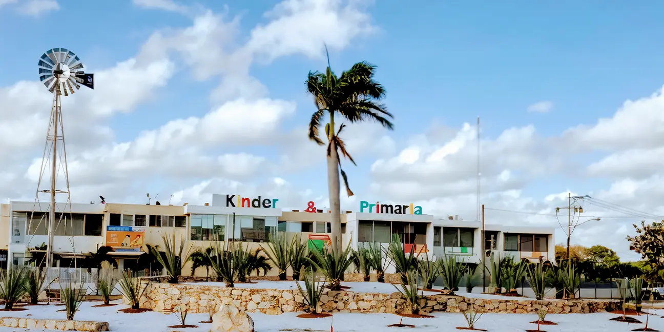 Andora Caucel - Lugares Cercanos